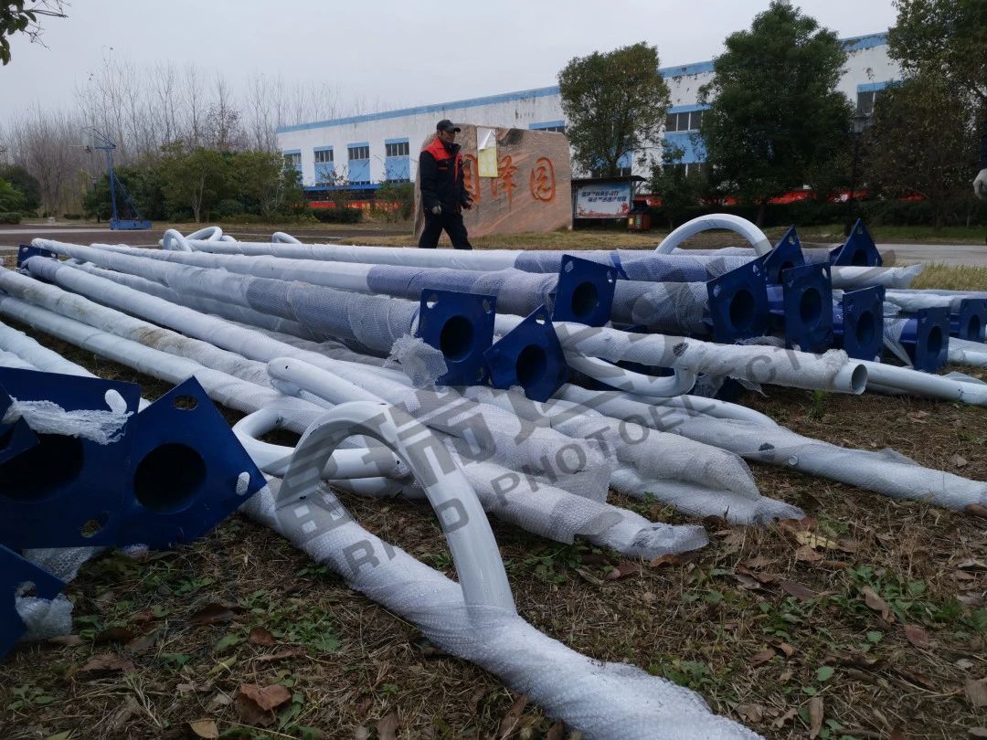 江蘇淮安92個自然村3690套太陽能路燈開始陸續發往安裝現場